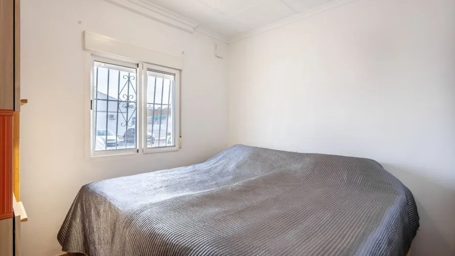 60m² apartment for sale, Torrevieja, Spain No. 2954 № 8