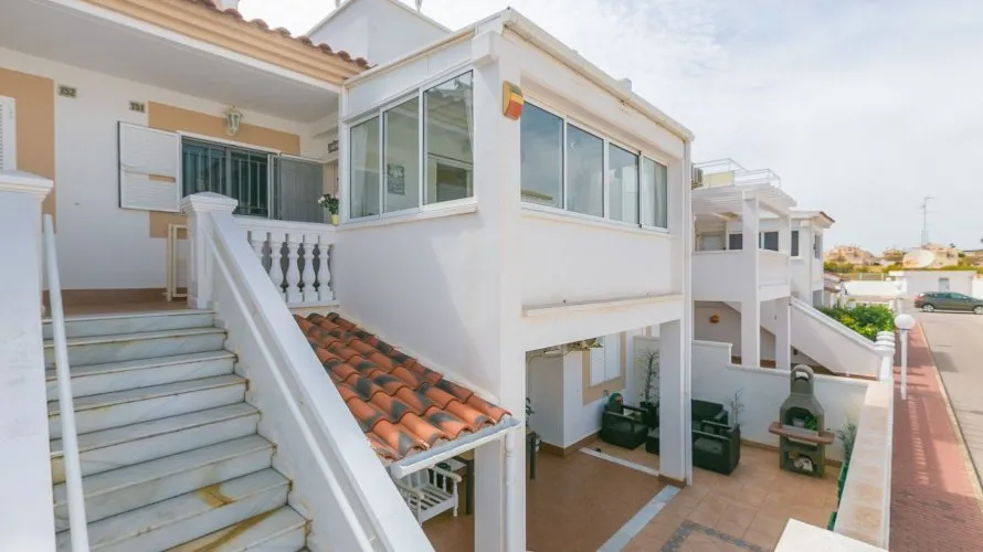 89m² penthouse for sale, Torrevieja, Spain No. 1158 № 1