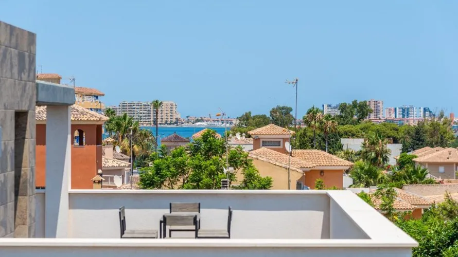 3 bedrooms villa for sale, Playa Honda, Spain No. 634 № 7