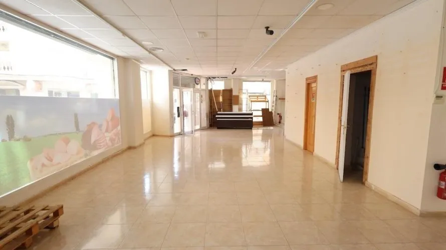 452m² commercial property for sale, Torrevieja, Spain No. 801 № 3