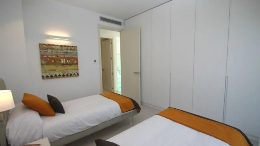 197m² villa for sale, La Zenia, Spain No. 259 № 1