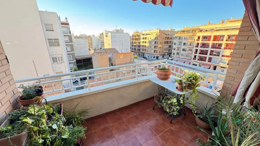 4 bedrooms apartment for sale, Torrevieja, Spain No. 85 № 21