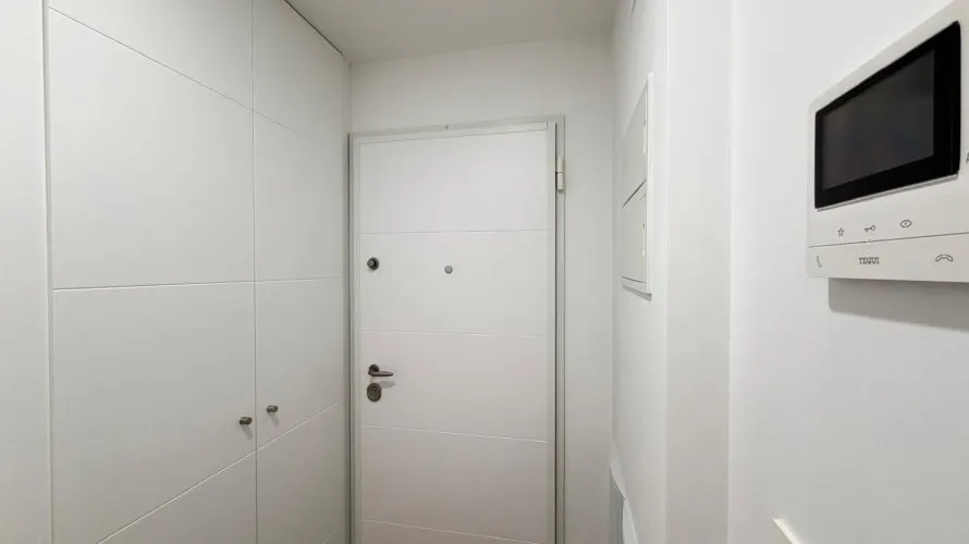 2 bedrooms apartment for sale, Torrevieja, Spain No. 1629 № 1