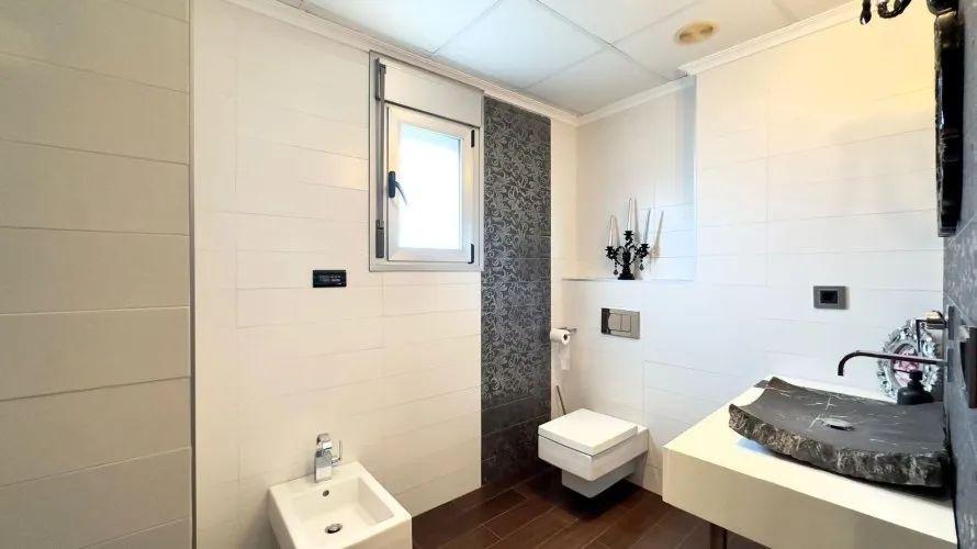 12 bedrooms commercial property for sale, Torrevieja, Spain No. 1142 № 18
