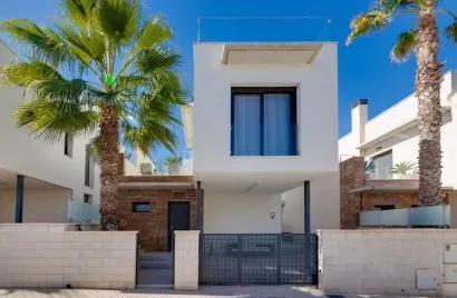 3 bedrooms villa for sale, La Zenia, Spain No. 254