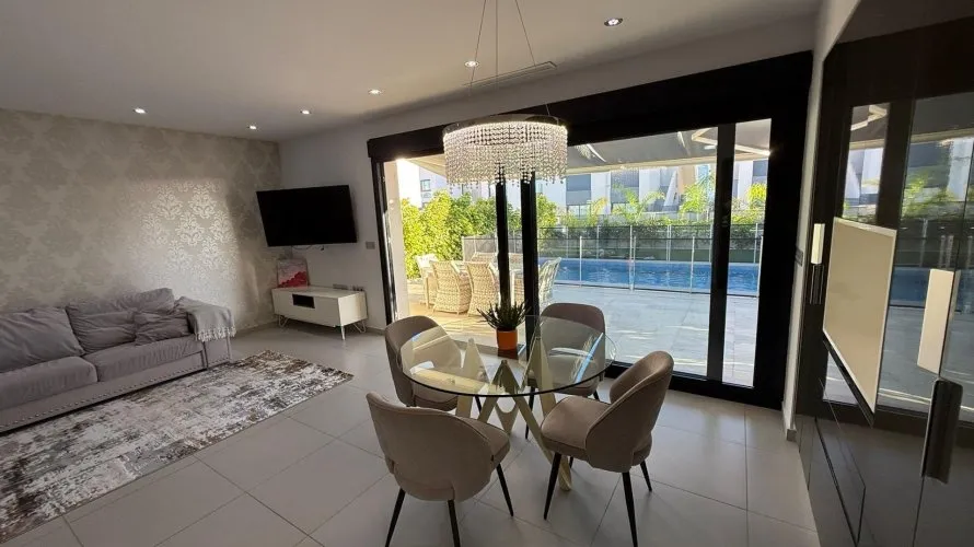 3 bedrooms villa for sale, Ciudad Quesada, Spain No. 906 № 3