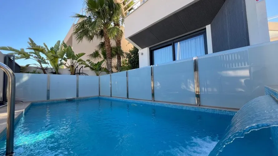3 bedrooms villa for sale, La Veleta, Spain No. 576 № 3