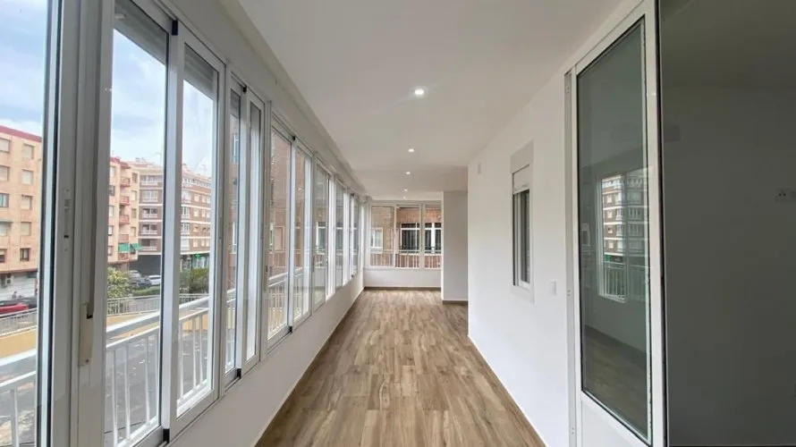 3 bedrooms apartment for sale, Torrevieja, Spain No. 141 № 8