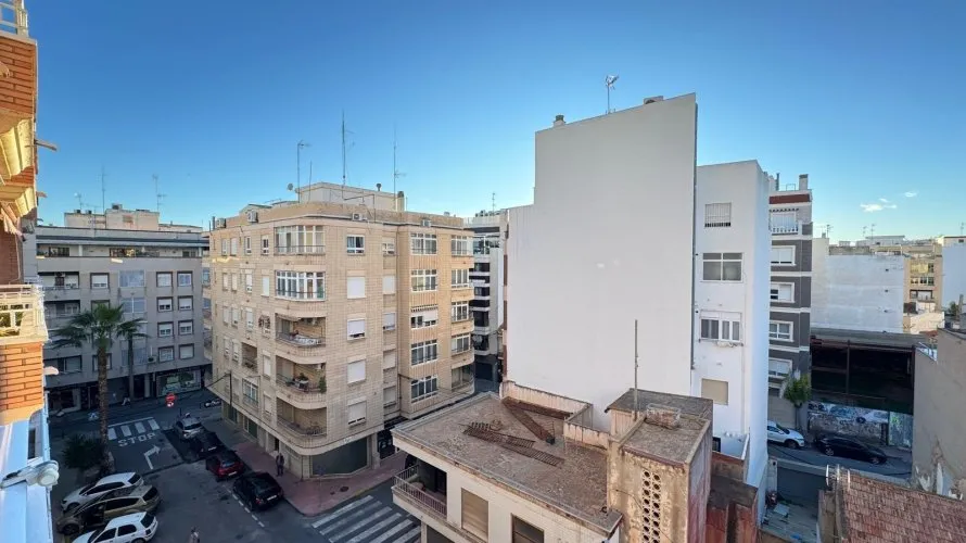 4 bedrooms apartment for sale, Torrevieja, Spain No. 85 № 20