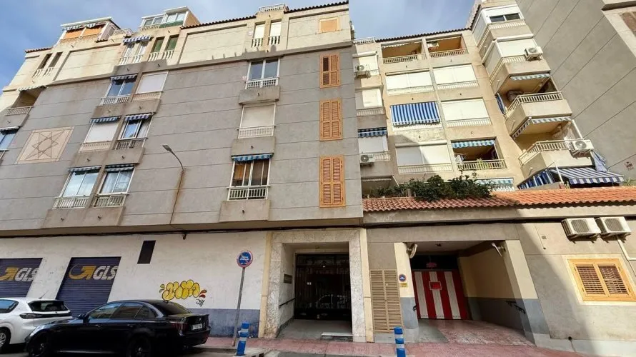 2 bedrooms apartment for sale, Torrevieja, Spain No. 2785