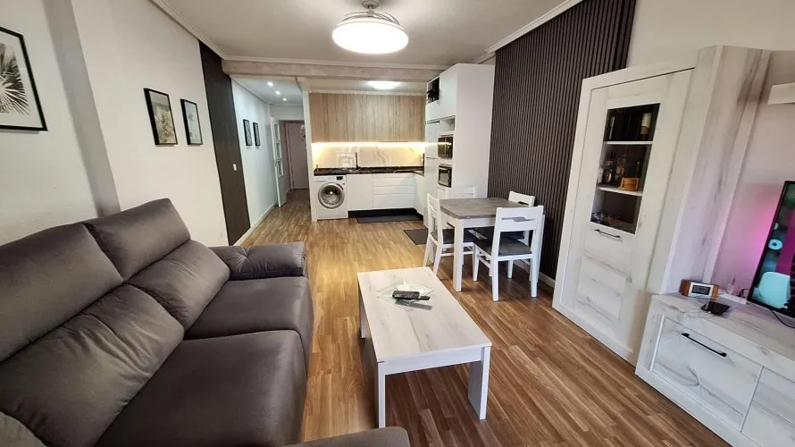 2 bedrooms penthouse for sale, Torrevieja, Spain No. 233 № 6