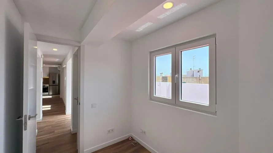 1 bedroom penthouse for sale, Manises, Spain No. 1487 № 20