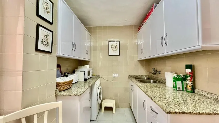 3 bedrooms apartment for sale, Torrevieja, Spain No. 1050 № 21