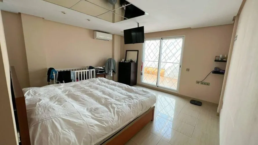 4 bedrooms apartment for sale, Manises, Spain No. 1369 № 13