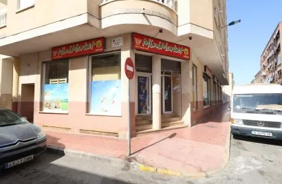 452m² commercial property for sale, Torrevieja, Spain No. 801