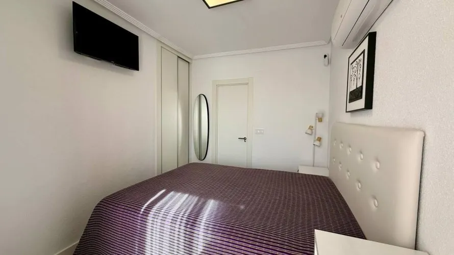 1 bedroom penthouse for sale, Nueva Torrevieja, Spain No. 2813 № 1