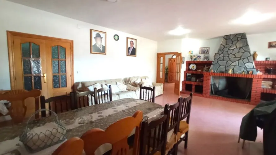 5 bedrooms apartment for sale, Mutxamel, Spain No. 373 № 11