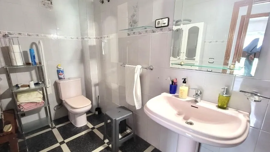 1 bedroom apartment for sale, Torrevieja, Spain No. 1097 № 22