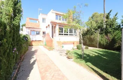 4 bedrooms apartment for sale, Villamartin, Spain No. 818