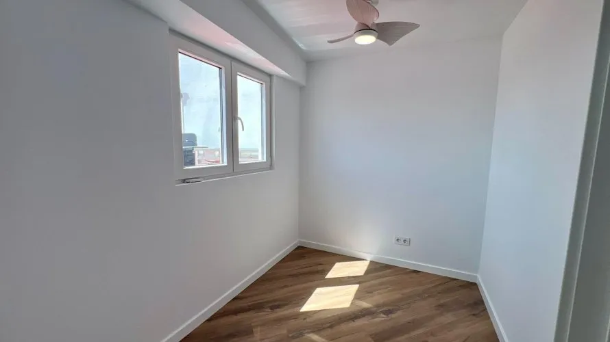 1 bedroom penthouse for sale, Manises, Spain No. 1487 № 17