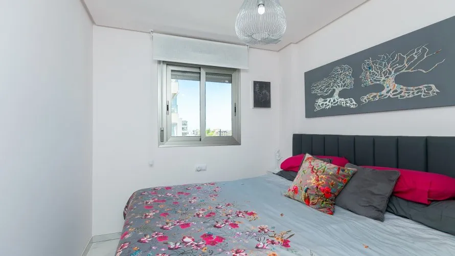 82m² apartment for sale, Alicante, Spain No. 956 № 3