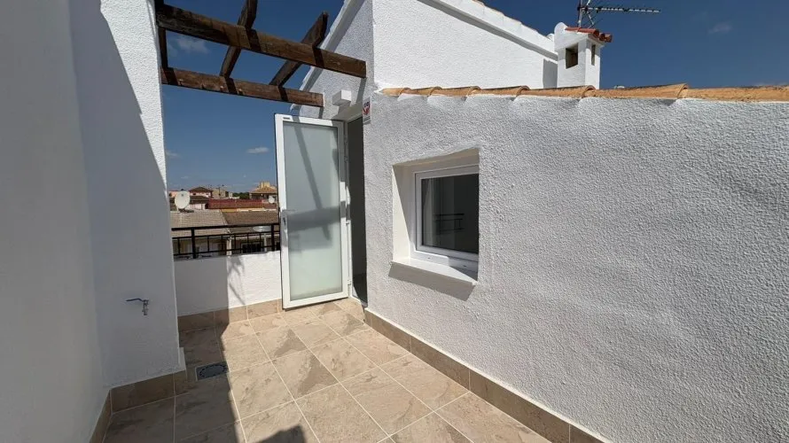 3 bedrooms house for sale, Torrevieja, Spain No. 827 № 15