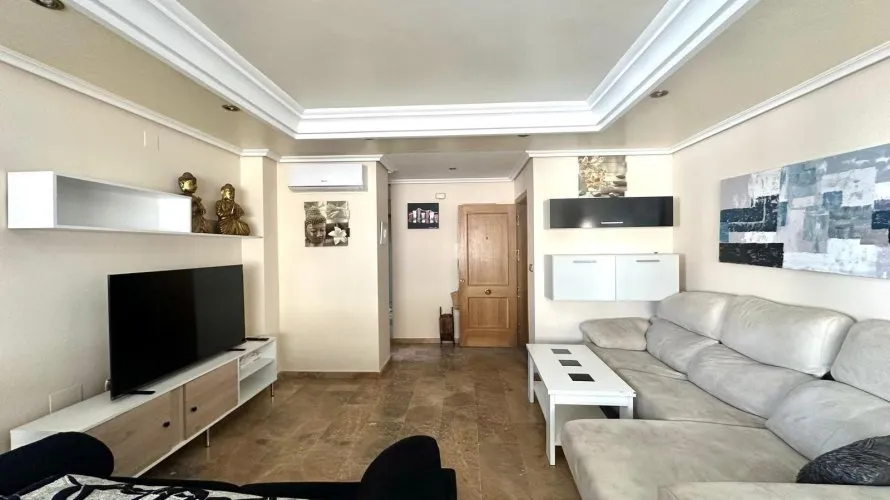 4 bedrooms apartment for sale, Torrevieja, Spain No. 800 № 2