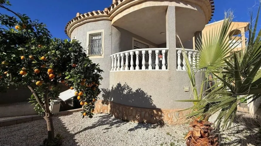 4 bedrooms villa for sale, Playa Flamenca II, Spain No. 175 № 4