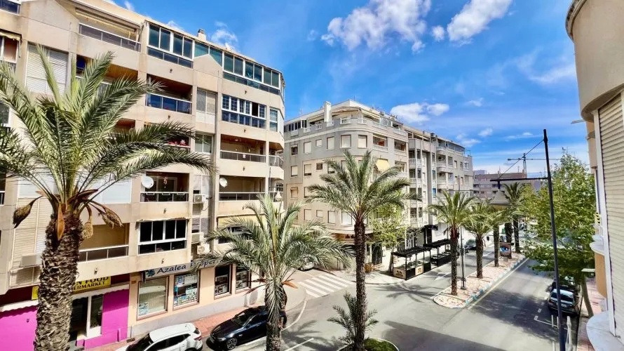 2 bedrooms apartment for sale, Torrevieja, Spain No. 2888 № 11