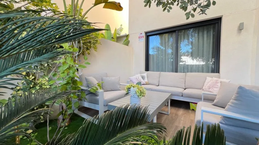 3 bedrooms villa for sale, La Veleta, Spain No. 576 № 11