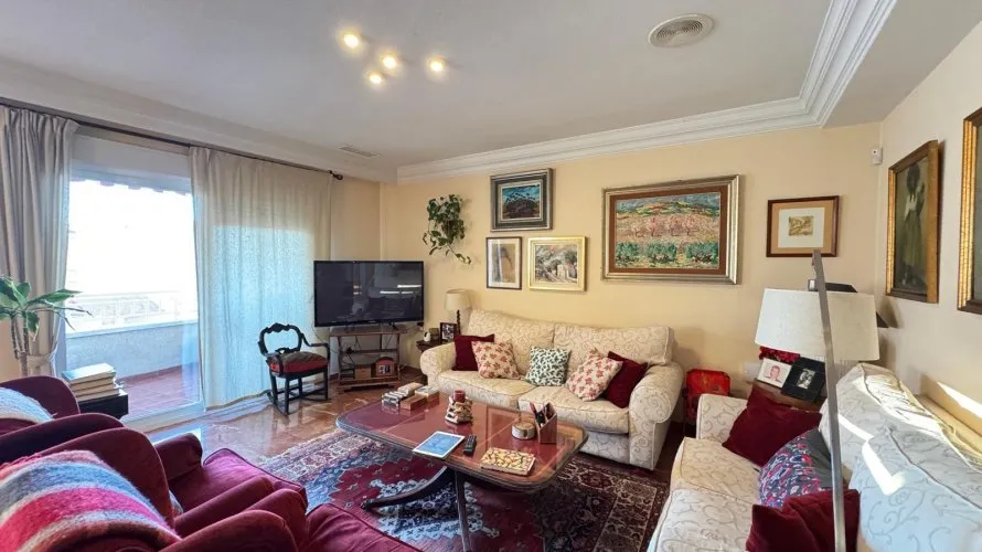 4 bedrooms apartment for sale, Torrevieja, Spain No. 85 № 4