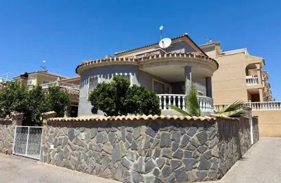 4 bedrooms villa for sale, Playa Flamenca II, Spain No. 175