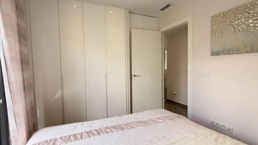 5 bedrooms villa for sale, Torrevieja, Spain No. 925 № 11