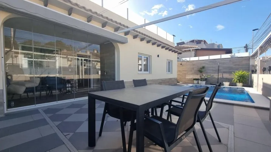 4 bedrooms villa for sale, Los Balcones, Spain No. 1016 № 10