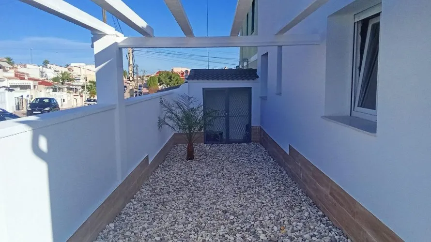 3 bedrooms apartment for sale, Rojales, Spain No. 1037 № 17