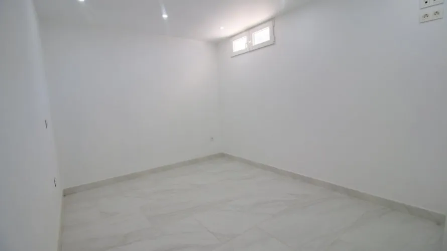 4 bedrooms apartment for sale, La Torre, Spain No. 332 № 16