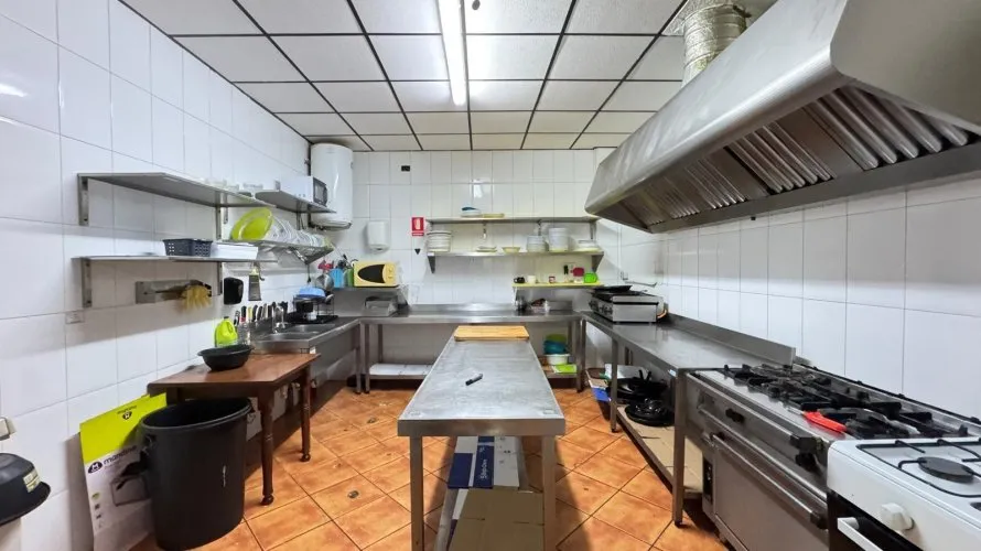 159m² commercial property for sale, Torrevieja, Spain No. 2744 № 3