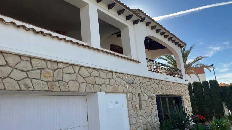 4 bedrooms villa for sale, Albir, Spain No. 610 № 14