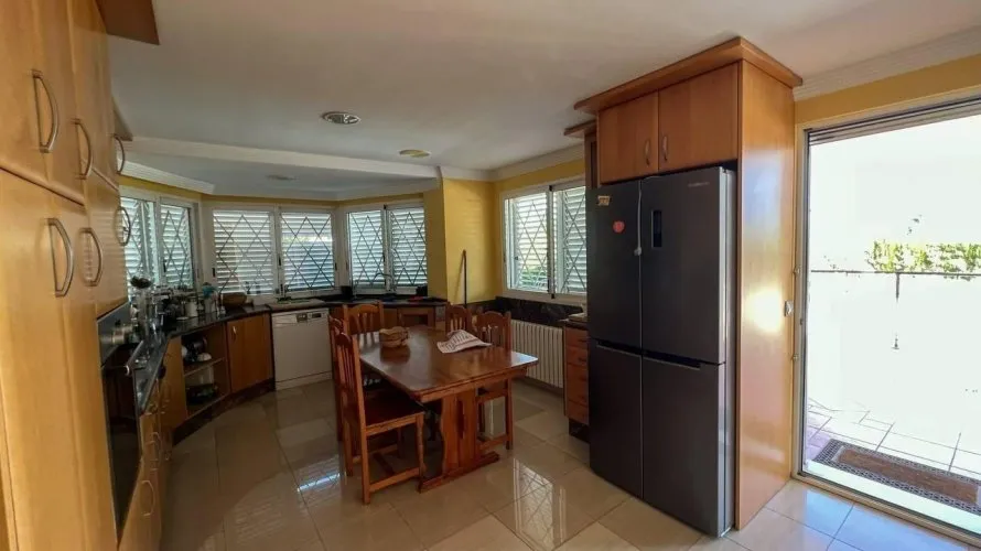 4 bedrooms apartment for sale, Manises, Spain No. 1369 № 7