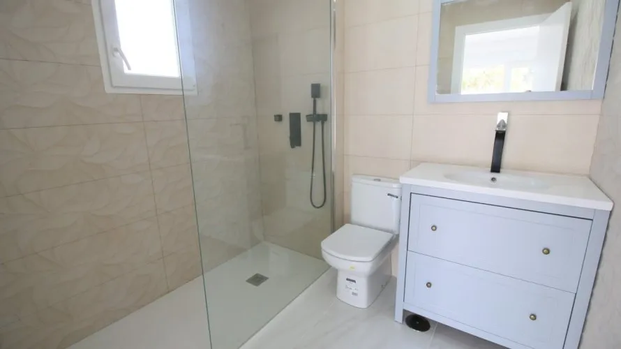 4 bedrooms apartment for sale, La Torre, Spain No. 332 № 7
