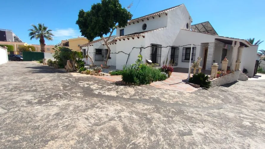 209m² house for sale, Alicante, Spain No. 1007 № 10
