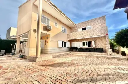 4 bedrooms villa for sale, Torrevieja, Spain No. 234