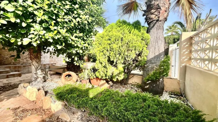 4 bedrooms villa for sale, Torrevieja, Spain No. 234 № 14