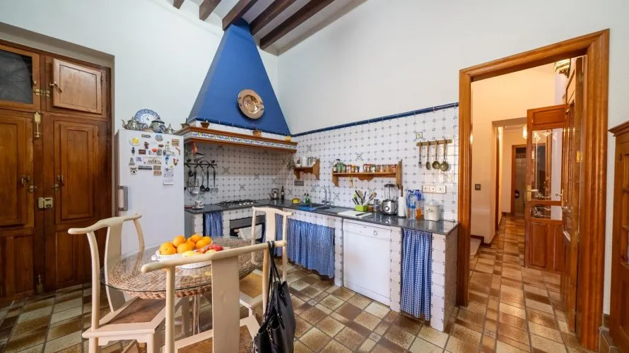 7 bedrooms house for sale, Mutxamel, Spain No. 690 № 13