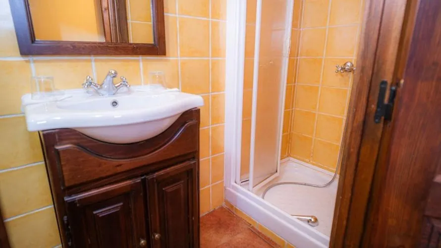 8 bedrooms villa for sale, Lena, Spain No. 1294 № 17