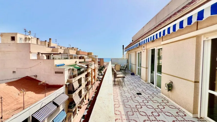 3 bedrooms penthouse for sale, La Mata, Spain No. 143 № 3