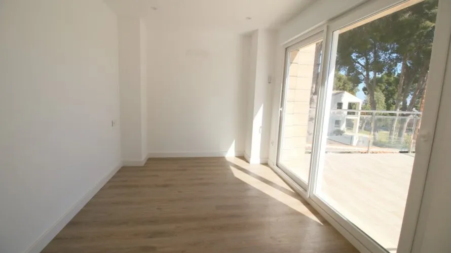 4 bedrooms apartment for sale, La Torre, Spain No. 332 № 13