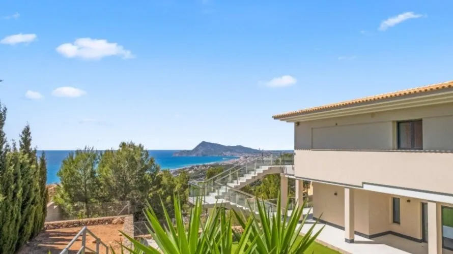 5 bedrooms villa for sale, Zona Altea Hills, Spain No. 935 № 17
