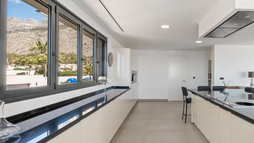 5 bedrooms villa for sale, Zona Altea Hills, Spain No. 935 № 10