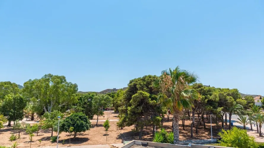 3 bedrooms villa for sale, Playa Honda, Spain No. 634 № 8
